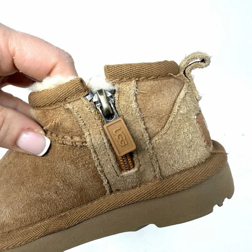 UGG Toddler Classic Ultra Mini Boots Sz 7 T Good Condition Short Uggs Bloggers